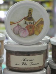 Zoomer sur TERRINE AU VIN JAUNE