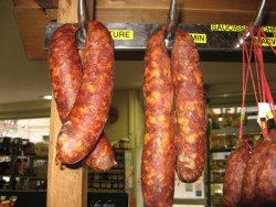 Zoomer sur SAUCISSE DE MONTBELIARD 120gr minimum