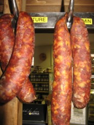 Zoomer sur SAUCISSE DE MONTBELIARD 120gr minimum